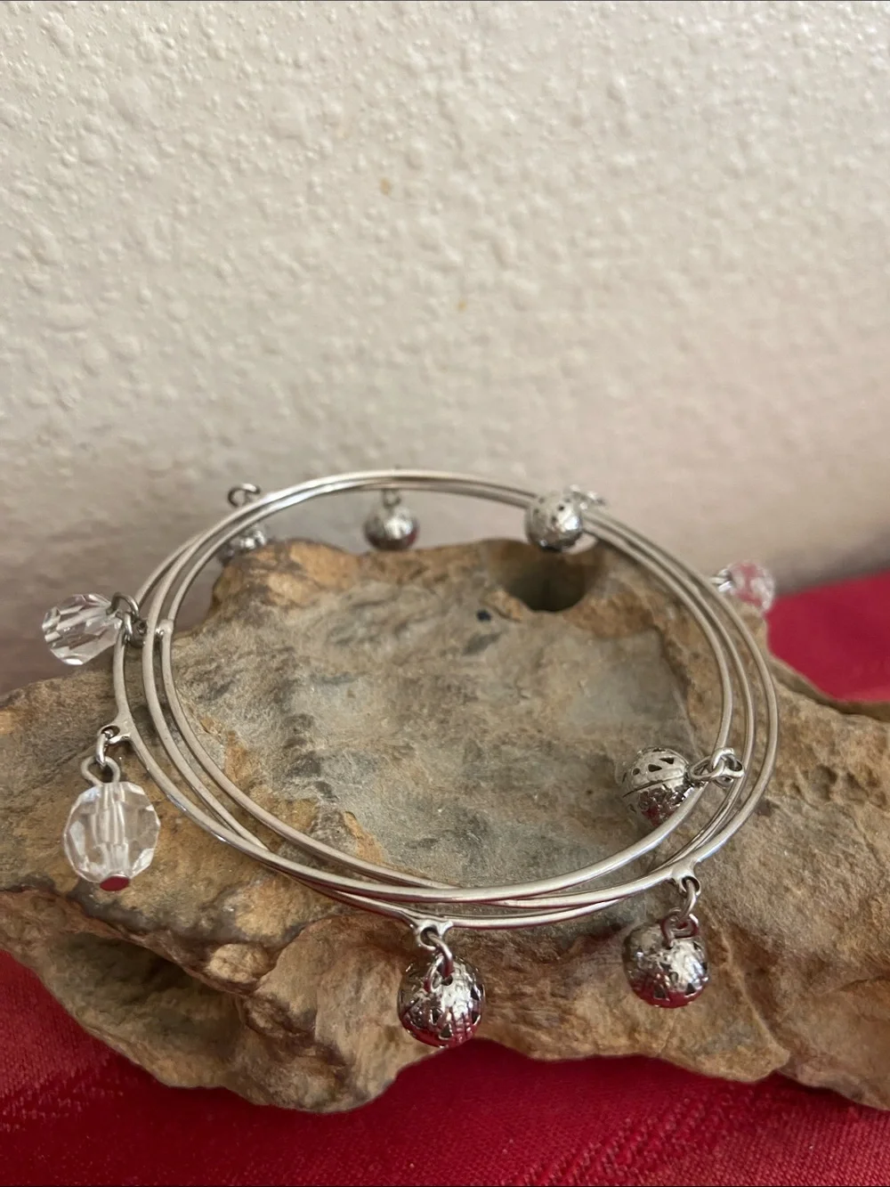 5/$10❤️❤️❤️Vintage 90s Triple Connected Silver-Tone & Charm Bangle Bracelet